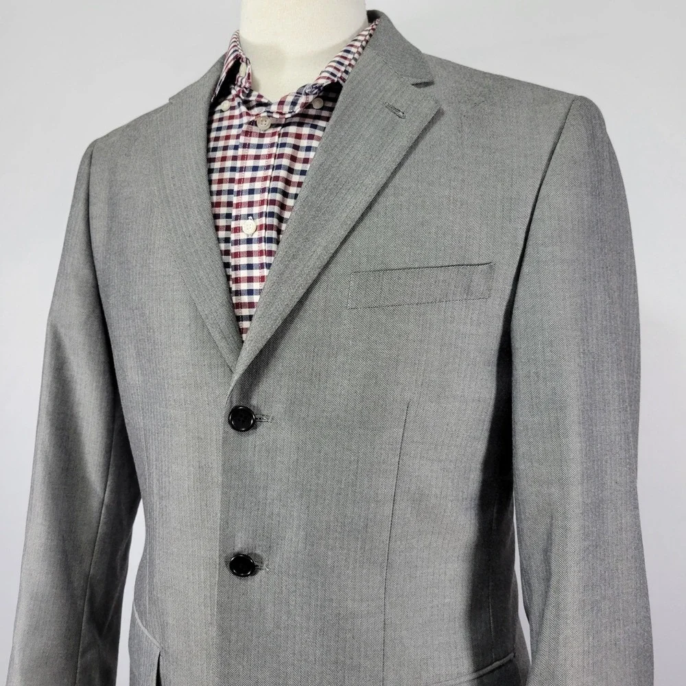 Stafford Essentials Men's Sport Coat Blazer Three Button Gray Herringbone 40R‎